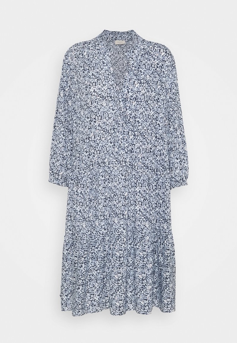 Modré a bílé květinové šaty, kulatý výstřih, dlouhé rukávy, volný silueta, nařasený pas, délka ke kolenům, lehká látka s jemnou texturou.