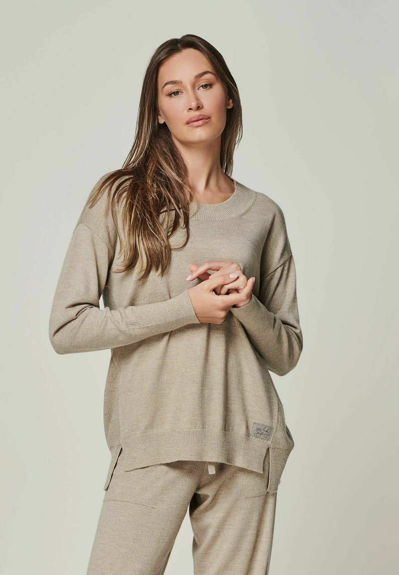 YOU LOOK PERFECT BELLA - MERINO LONG SLEEVE SWEATER WITH ROUND NECK - Strickpullover - taupe