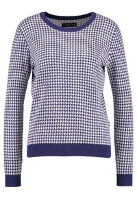Strickpulli in Marineblau mit einem strukturierten, geometrischen Muster in hellen und dunklen Farbtönen. Hat einen runden Halsausschnitt und enganliegende Bündchen.