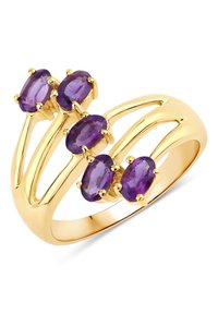 Goldring mit fünf ovalen Amethyst-Edelsteinen, die in Krappen gefasst sind, und einem fließenden, geteilten Banddesign, das polierte Oberflächen zeigt.