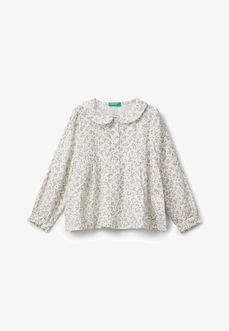 Weißes Langarmblusenoberteil mit Peter-Pan-Kragen, das ein florales Muster in Rosa und Grün aufweist und über Knopfverschlüsse an der Vorderseite verfügt.