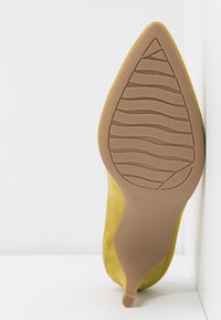 Marco Tozzi Escarpins - light green