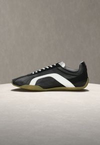 Non sélectionné, black/white