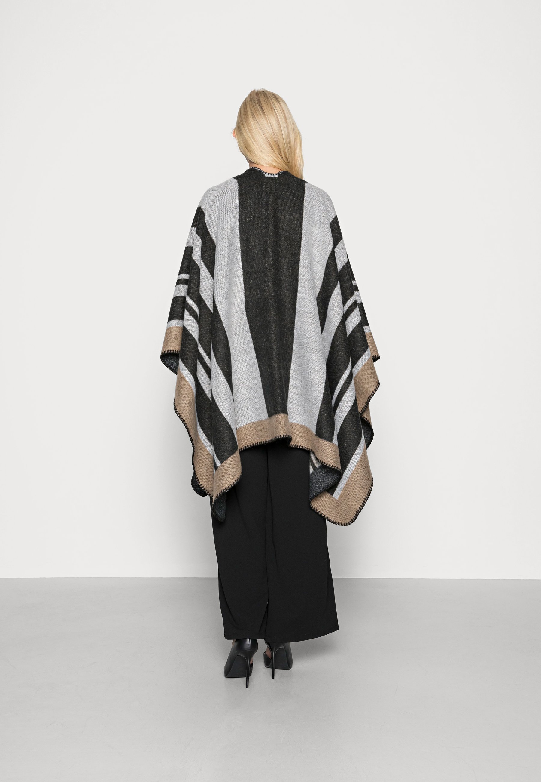 NAF NAF PONCHITY - Cape - gris fonce 