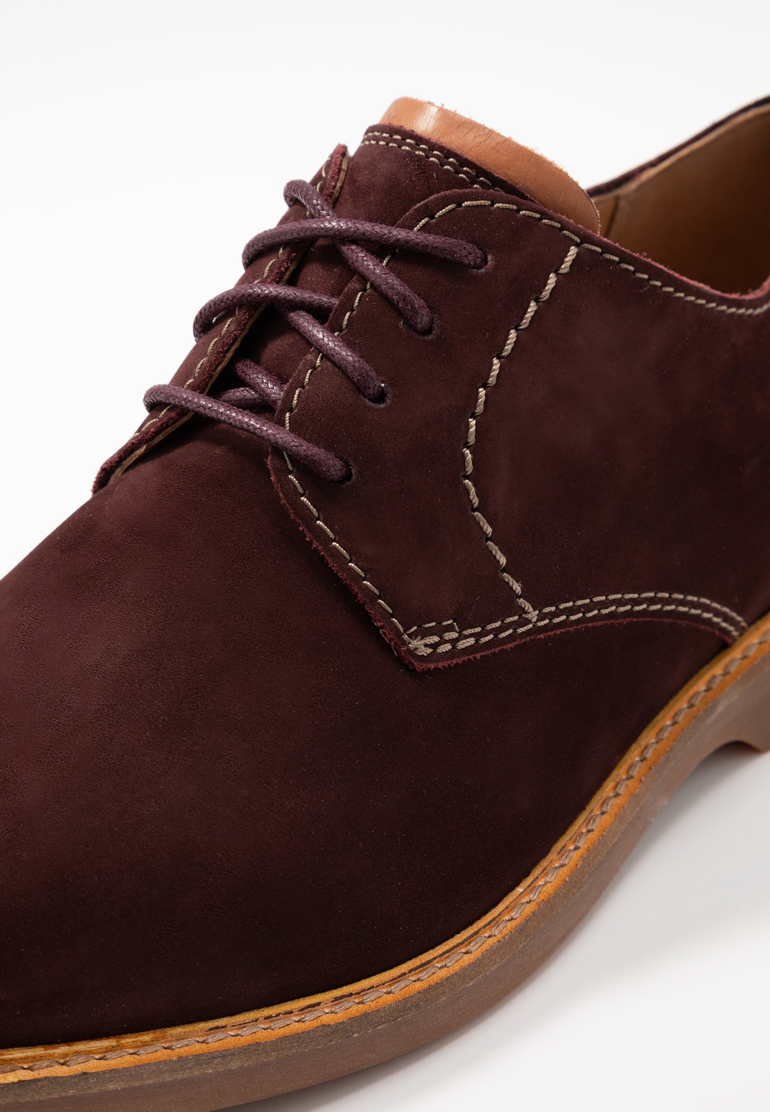 clarks atticus lace schwarz