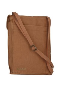 Borsa a tracolla in tessuto marrone G-1000 con tracolla regolabile, forma rettangolare, tasca frontale e superficie strutturata.