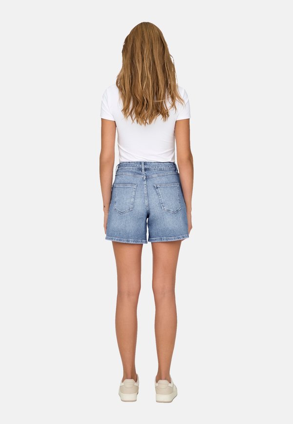 ONLGIANNA BELTED - Denim shorts - hellblau3