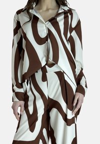 Elara SET - Pantalon classique - braun