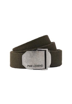 Groene geweven riem met een rechthoekige metalen gesp met geborstelde afwerking en gegraveerd "PME LEGEND"-logo. Geweven ontwerp, duurzaam materiaal.