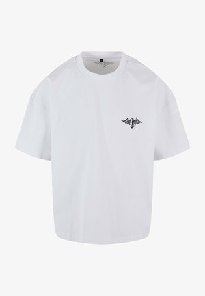 Tricou alb din bumbac cu o croială lejeră, decolteu rotund și mâneci scurte. Prezintă un mic logo brodat, de culoare neagră, pe pieptul stâng.