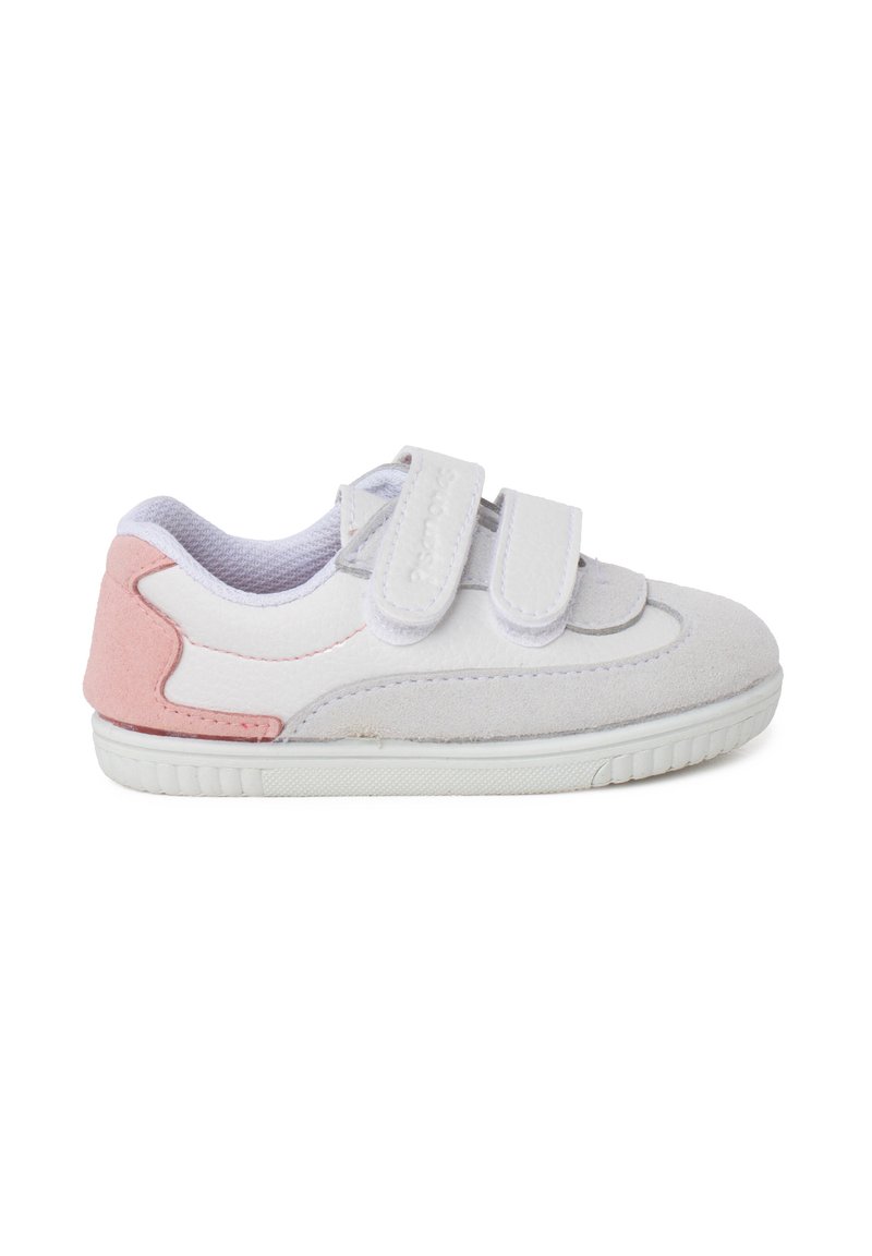 Sneaker bianca con accento in suede rosa, doppie fascette a Velcro, suola in gomma e superficie testurizzata. Punta arrotondata e collare per la caviglia imbottito.