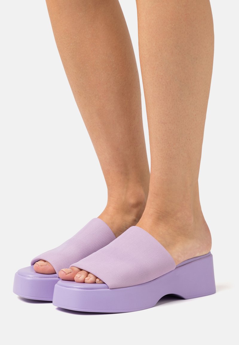 Bullboxer Pantofle na podpatku - purple