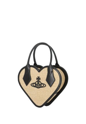 Borsa intrecciata a forma di cuore con rifiniture e manici in pelle nera, con un emblema orbo nero davanti.