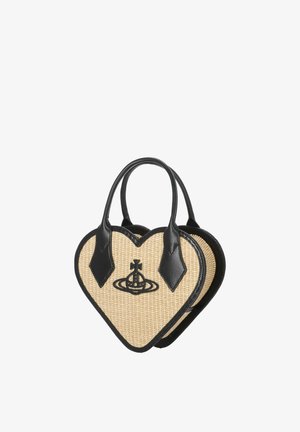 Borsa intrecciata a forma di cuore con rifiniture e manici in pelle nera, con un emblema orbo nero davanti.