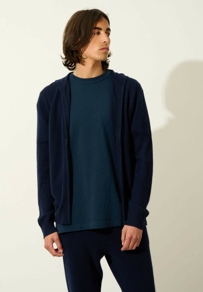 Authentic Cashmere Kardigan - navy