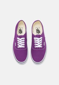 Vans AUTHENTIC - Sneakers basse - purple magic
