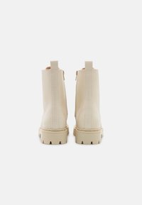 Even&Odd Wide Fit Botins de atacadores - beige