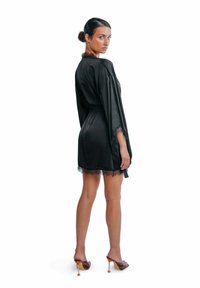 Perilla MINA - Accappatoio - black