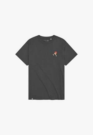 Dunkelgraues T-Shirt mit kurzen Ärmeln und kleinem, farbenfrohem Cartoon-Charakter mit roten Haaren, der auf der linken Brustseite läuft.