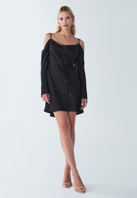 BWLDR RILA - Vapaa-ajan mekko - black
