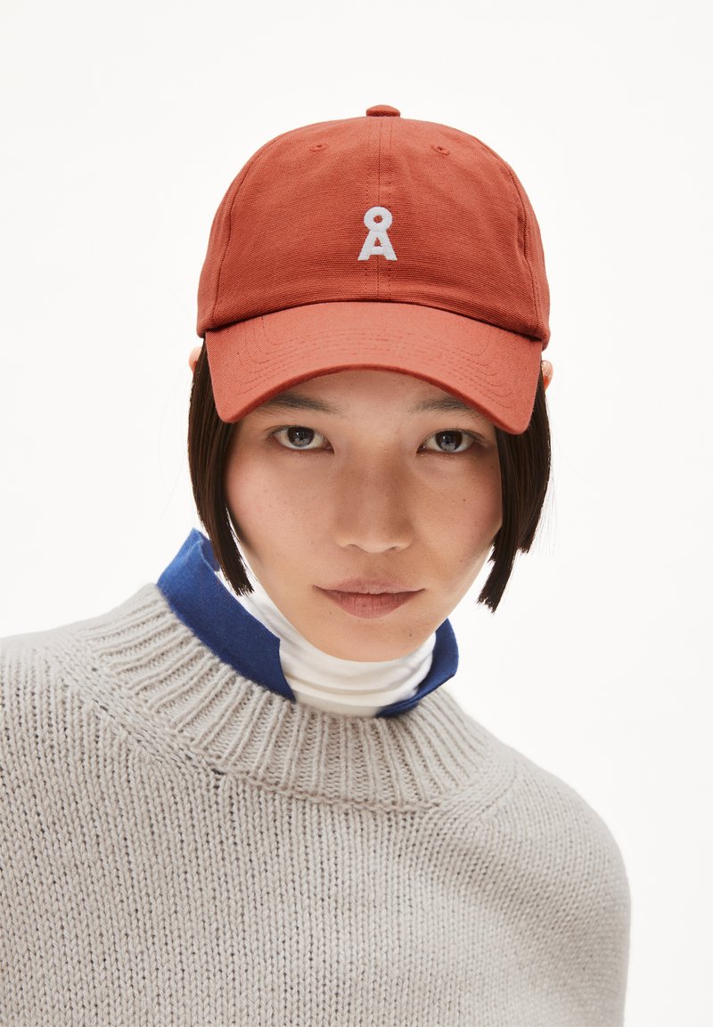 ARMEDANGELS YAANIS BOLD - Cap - dark amber