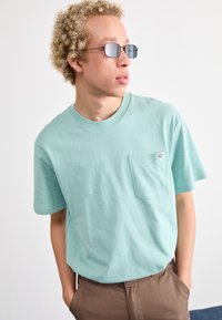 Dickies LURAY POCKET TEE - Paprasti marškinėliai - blue surf
