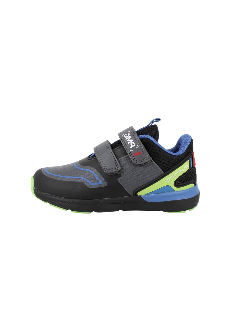 Scarpa sportiva con un upper sintetico nero e grigio, dettagli blu e verde, due cinturini in velcro, suola testurizzata e pannelli in mesh traspirante.