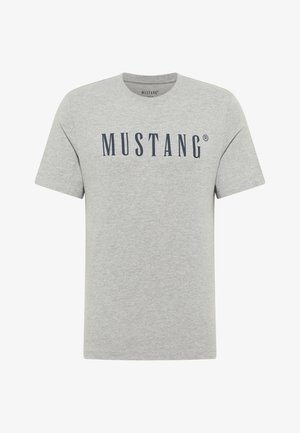 Szürke pamut póló, kerek nyakkal és rövid ujjakkal, "MUSTANG" felirattal sötétkék színben a mellrészen.