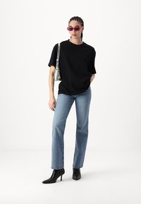 Gina Tricot BASIC OVERSIZED TEE - Základné tričko - black