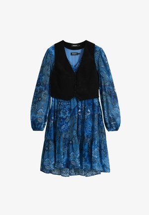 Blaues Kleid mit Blumenmuster, langen transparenten Ärmeln und einem schwarzen, westeartigen Oberteil. Es hat einen rüschierten Saum und einen Knopfverschluss an der Weste.