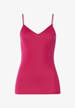 Jasně růžový přiléhavý top na ramínka s tenkými nastavitelnými ramínky a jemným výstřihem do V.