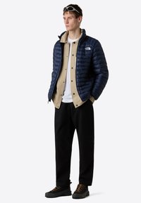 The North Face M HUILA SYNTHETIC JACKET - Zimní bunda - summit navy