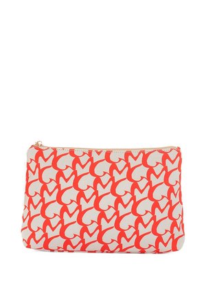 Pochette rettangolare beige con motivo astratto rosso e chiusura con cerniera dorata.