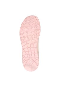 Lichtroze rubberen schoenzool met een textuurpatroon van driehoeken en vierkanten voor grip. Afgeronde neus en een lichte kromming bij de hak.