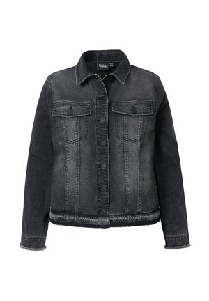 Sort denimjakke med to brystlommer, knaplukning, rå kant og en let falmet tekstur. Standard krave og lange ærmer.