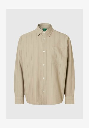Beige shirt met lange mouwen en smalle verticale strepen, een borstzak, een button-down kraag en witte knopen. Zachte katoenen stof.