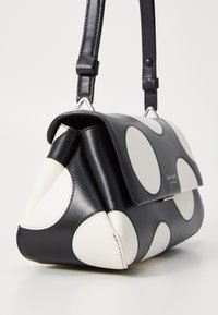 kate spade new york GRACE biały