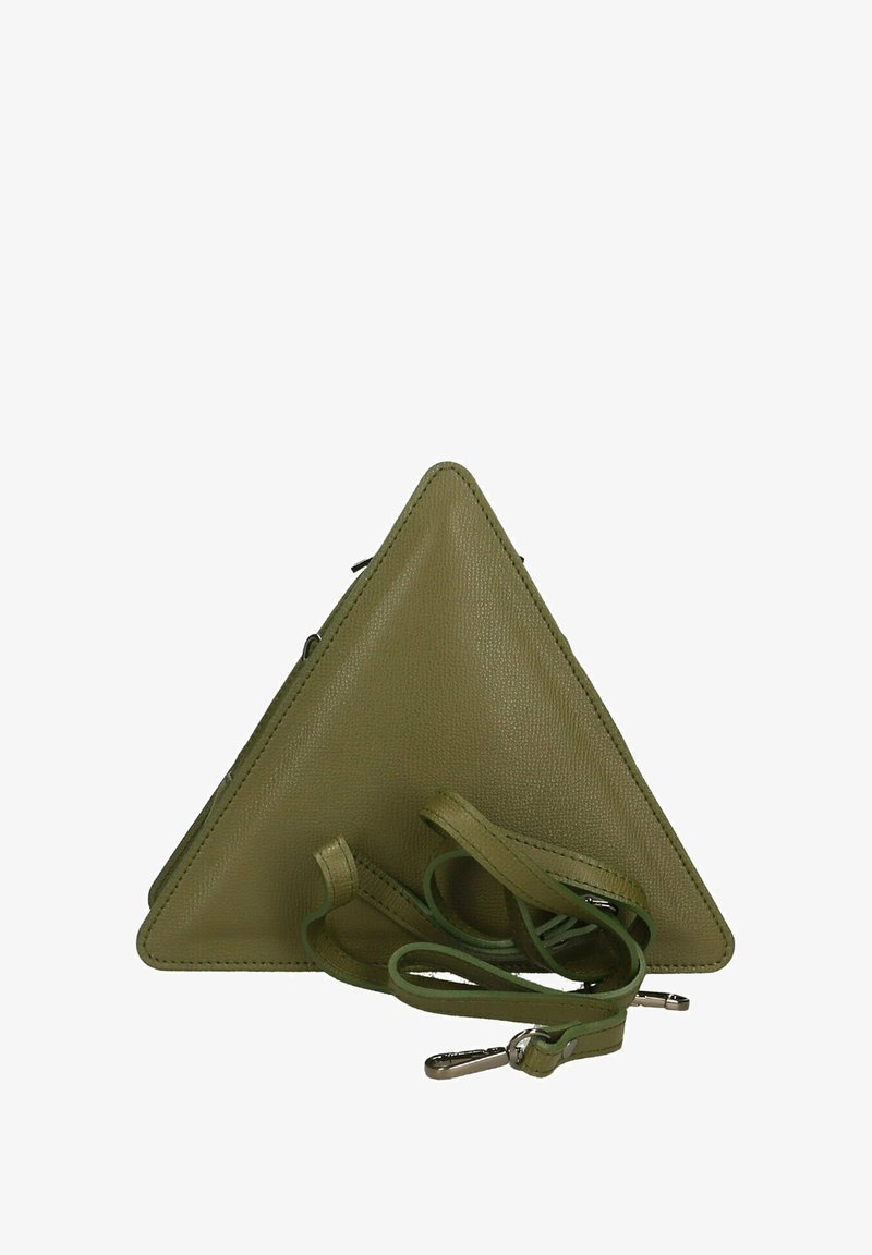 Borsa verde a forma di triangolo in pelle con superficie texturizzata, chiusura con zip e tracolla regolabile coordinata.