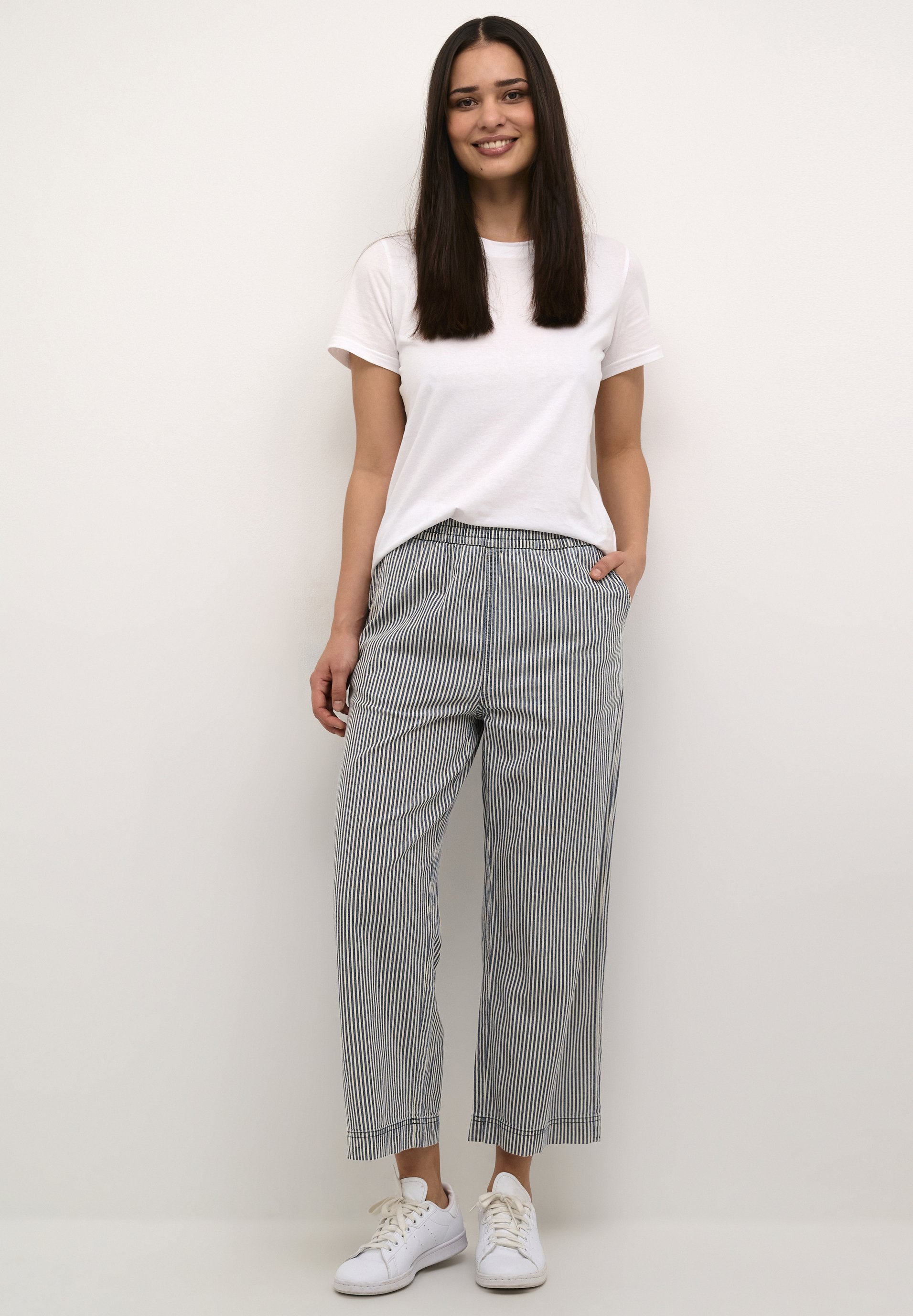 Kaffe KANAYA STRIPED CULOTTE - Trousers - midnight white stripe