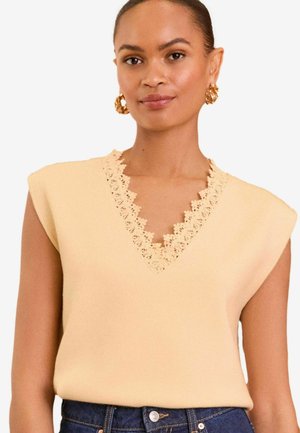 REGULAR FIT - V NECK - Viršus - ivory white