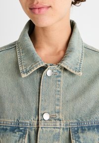 Edwin TRUCKER JACKET UNISEX - Džinsa auduma jaka - blue/terra wash