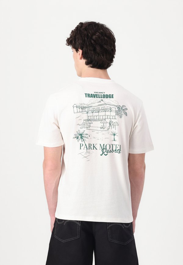 JORBRADLEY PARK MOTEL TEE - Print T-shirt - cloud dancer