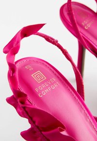 Next FOREVER COMFORT RUFFLE  - REGULAR FIT - Decolleté - pink