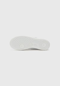 Thumbnail Image 8
