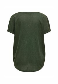 Mørkegrøn kortærmet top med ribbet tekstur, rund halsudskæring og afslappet pasform. Subtil glans tilføjer detaljer til stoffet.