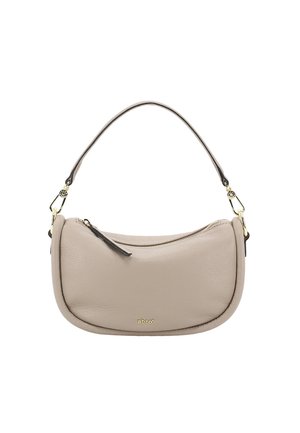 Beige Ledertasche mit geschwungener Form, kurzem Henkel, goldenem Reißverschluss und einer kleinen Lederquaste als Akzent. Logo auf der Vorderseite geprägt.