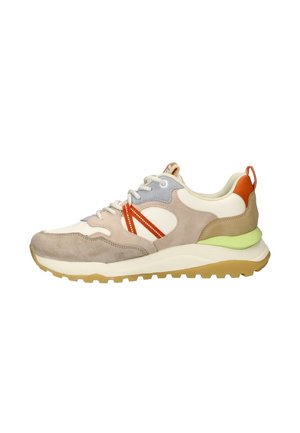 Trainers - beige