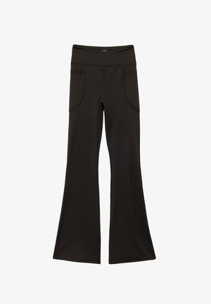 Mustat leveälahkeiset legginsit, jotka on valmistettu joustavasta kankaasta. Niissä on leveä vyötärönauha ja kaksi etutaskua, joissa on kaarevat saumat. Sujuva pinta.