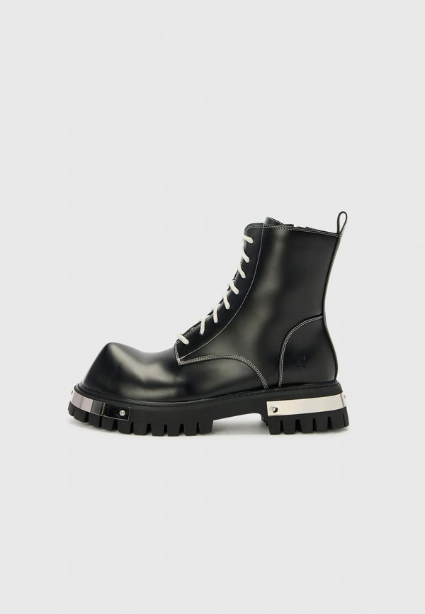 NEMESOR - Stiefelette