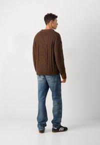 Scotch & Soda V NECK LOOSE FIT PULLOVER - Džemperis - demitasse
